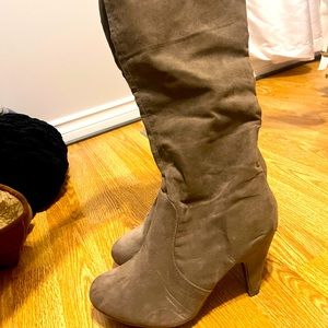 Knee high Boots